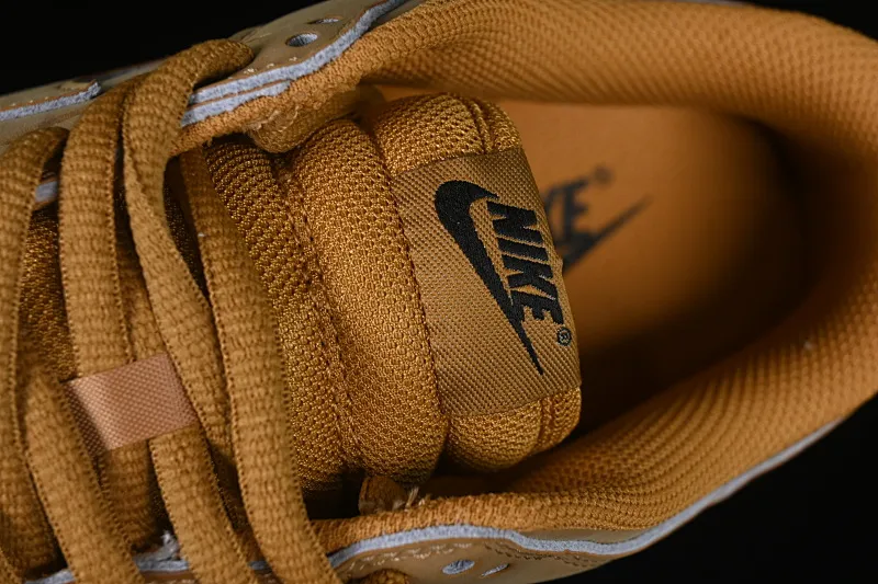 All categories Nk SB Dunk series Nk SB Dunk Low low-top sneakers Nike SB Dunk Low wheat color low-top casual sneakers HQ1932-700